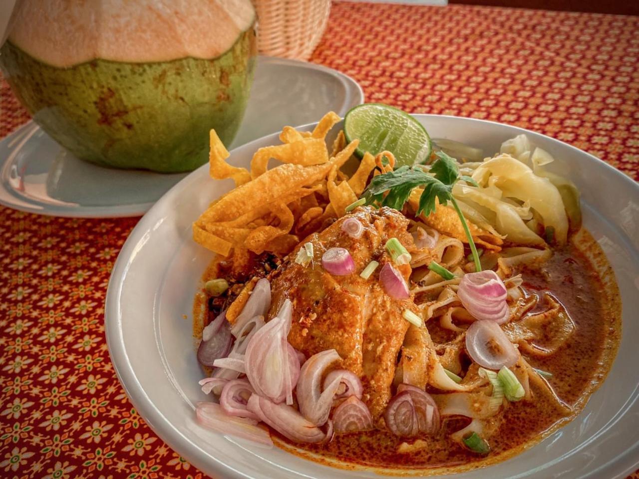 Sugar And Spice Inn Kata Beach  Exteriör bild